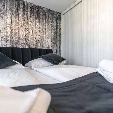Serenada W Centrum Apartzakop * זקופאנה